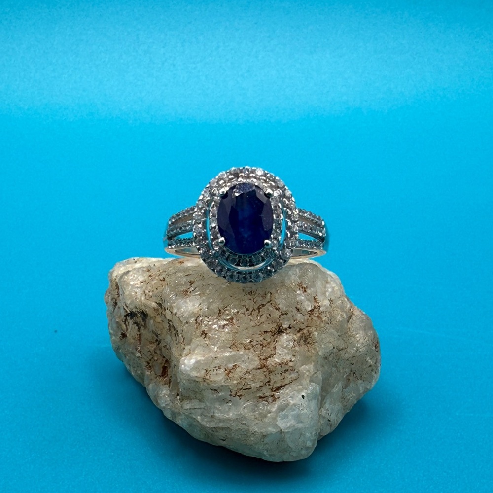 💙Silver Ring with Blue Sapphire Stone💙